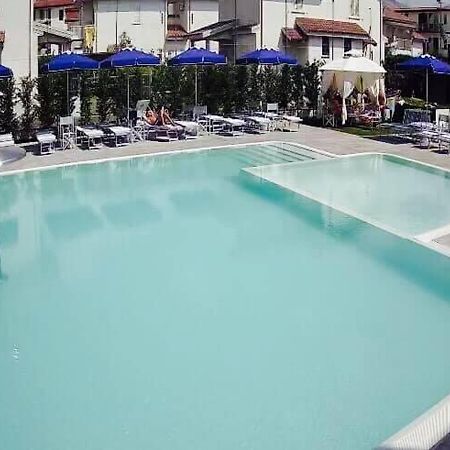 Apparthotel Residence Riviera Dei Cedri 산타 마리아 델 세드로 외부 사진